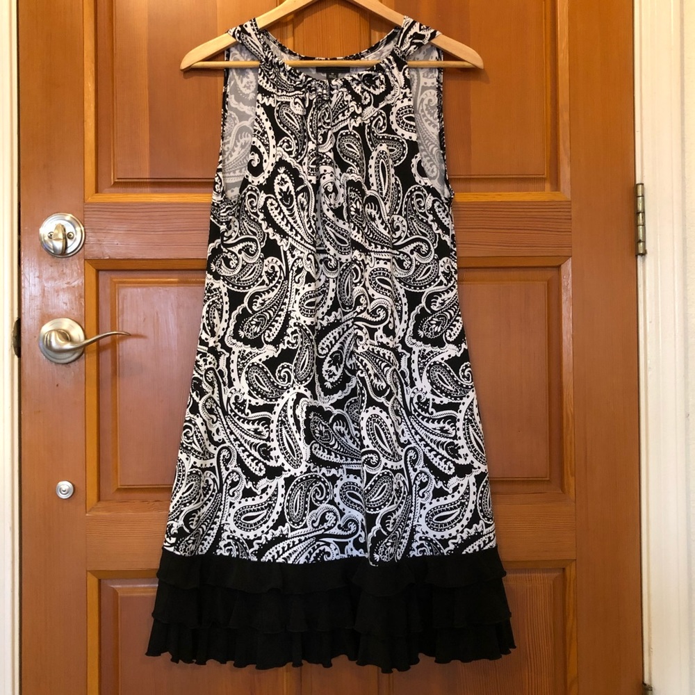 R&K Black/White Paisley Sleeveless Dress